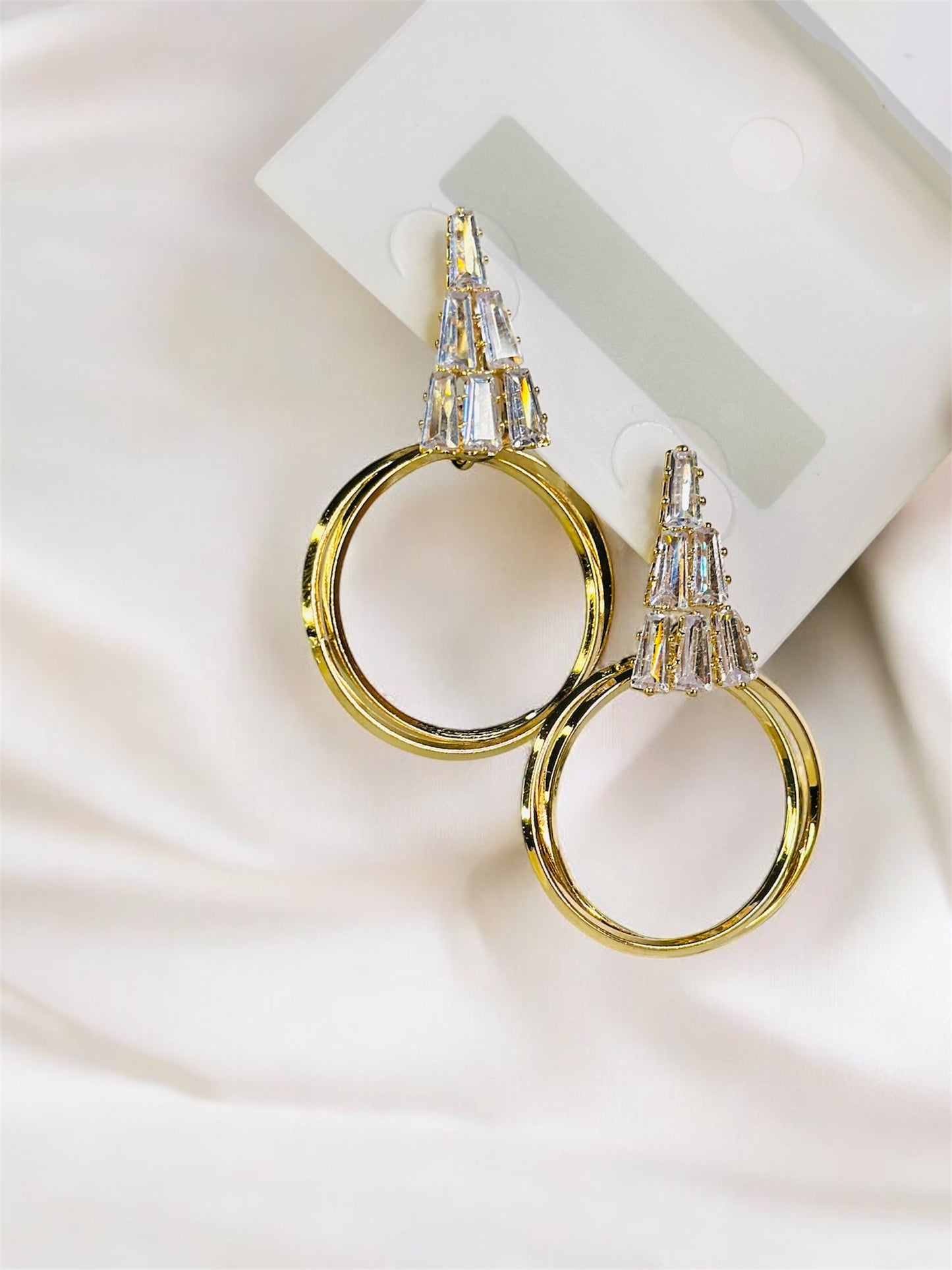 “Chic Bangle-Style Earrings with White Diamond